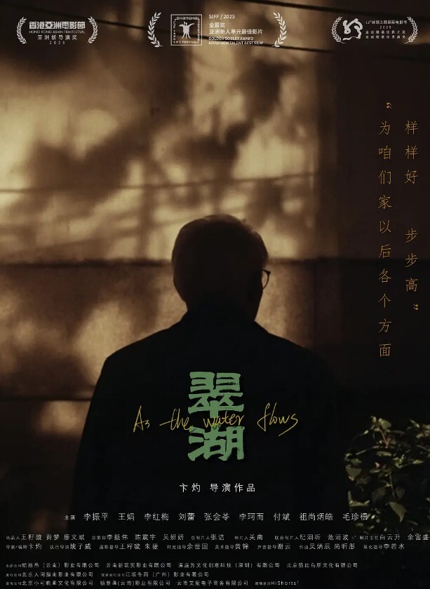 高端外围牛仔裤笑起来甜美妹子近距离特写口交大屌招牌动作抬腿侧入抽插猛操 - 性福啪